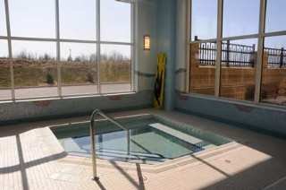 Pool
 di Hampton Inn & Suites by Hilton Halifax - Dartm