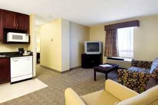 Room
 di Hampton Inn & Suites by Hilton Calgary-Airport
