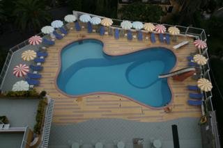 Pool
Pool
di Park Hotel Suisse