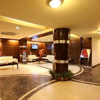 Lobby
Lobby
di Waves