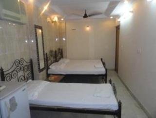 Room
Room
di Pearl Plaza