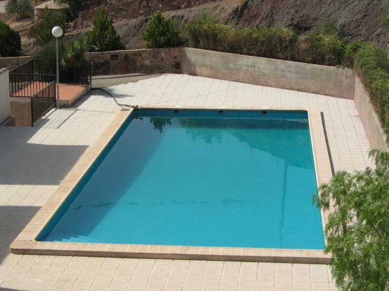 Pool
Pool
di Don Juan