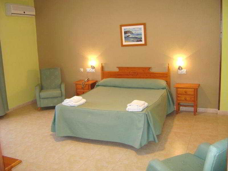 Room
Room
di Don Juan