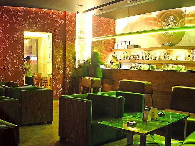 Bar
Bar
di 5th Corner Hotel