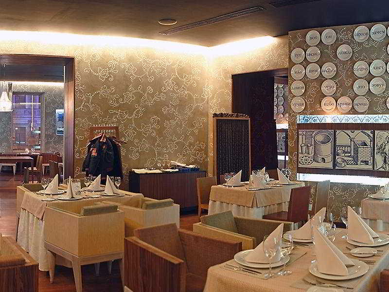 Restaurant
Restaurant
di 5th Corner Hotel