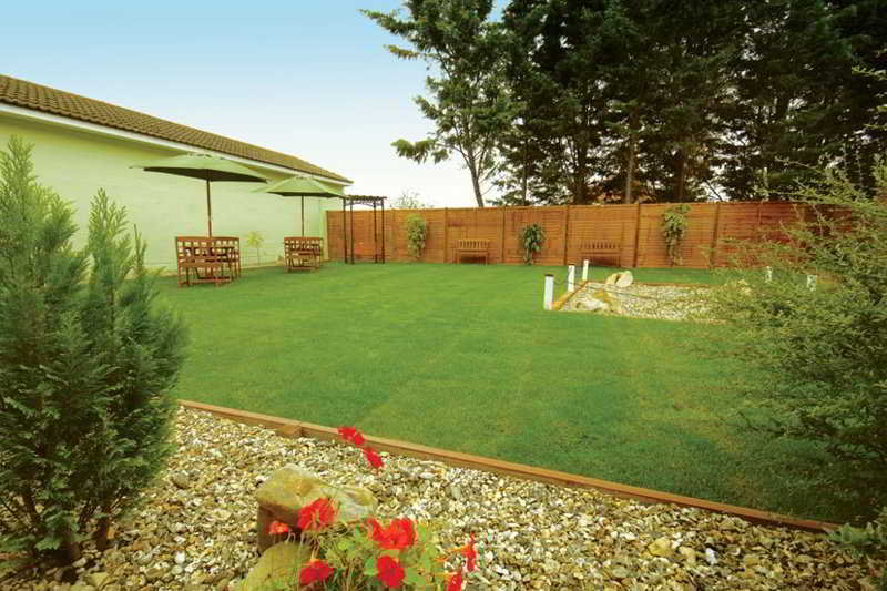 Pool
Pool
di Comfort Hotel Reading West