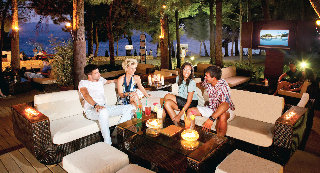 Sports and Entertainment
Sports and Entertainment
di Bluesun Hotel Borak