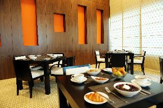 Restaurant
 di Staybridge Suites Abu Dhabi Yas Island