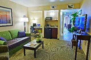 Holiday Inn & Suites Phoenix Airport an IHG Hotel