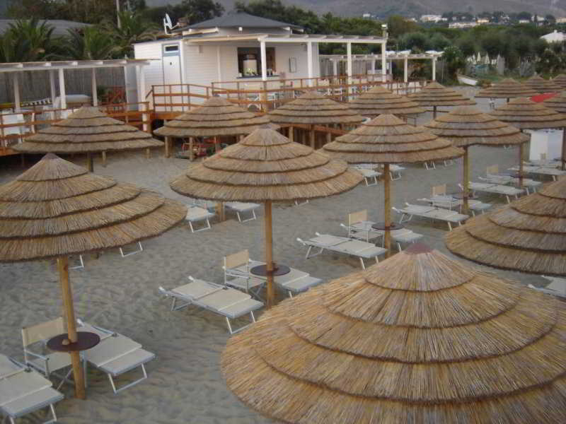 Beach
Beach
di Ganimede