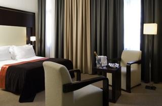 Room
Room
di The Levante Parliament - A Design Hotel
