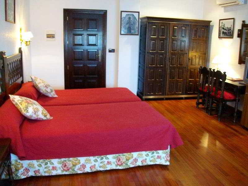 Room
Room
di Conde Rodrigo II