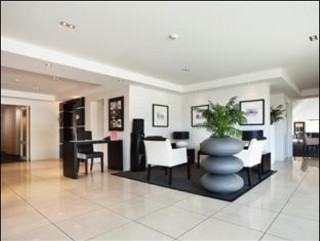 Lobby
Lobby
di Chateau Marlborough