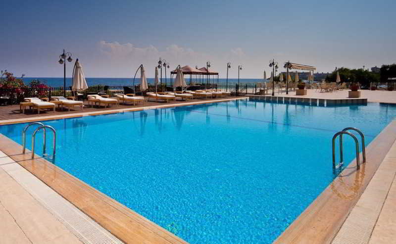 Pool
Pool
di Ada Beach