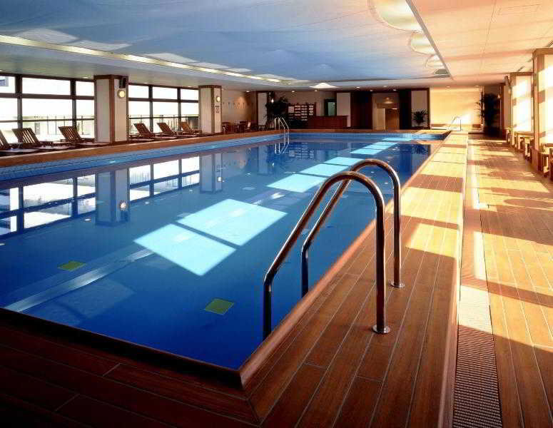 Pool
 di Kobe Bay Sheraton Hotel and Towers