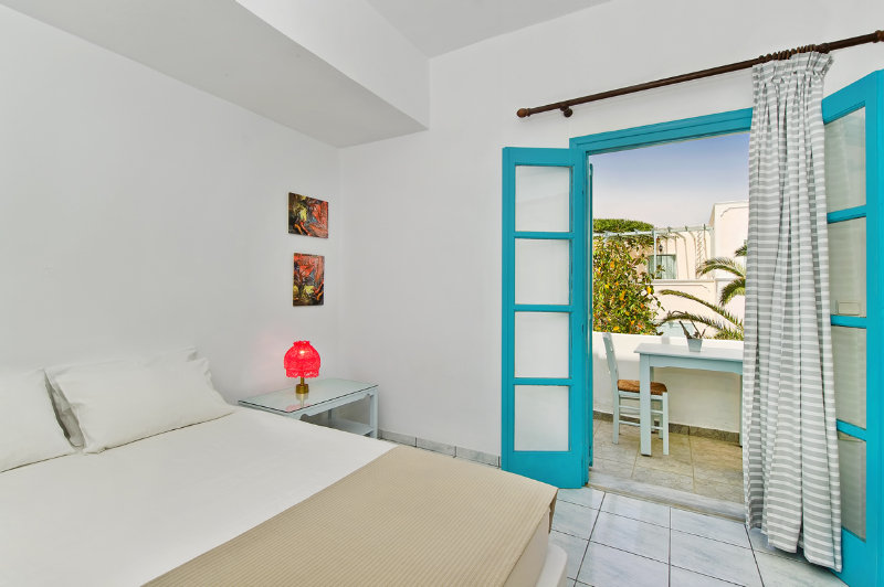 Nissia Beach Apartments & Suites Kamari Beach Greece thumbnail