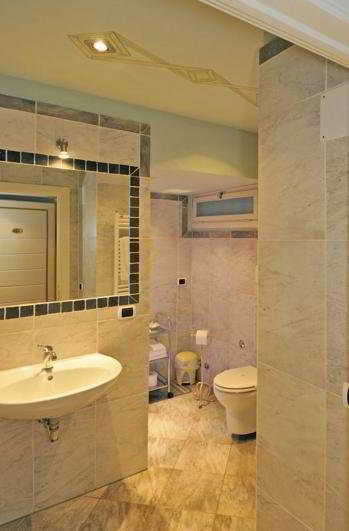 Room
Room
di Antica Residenza Del Gallo