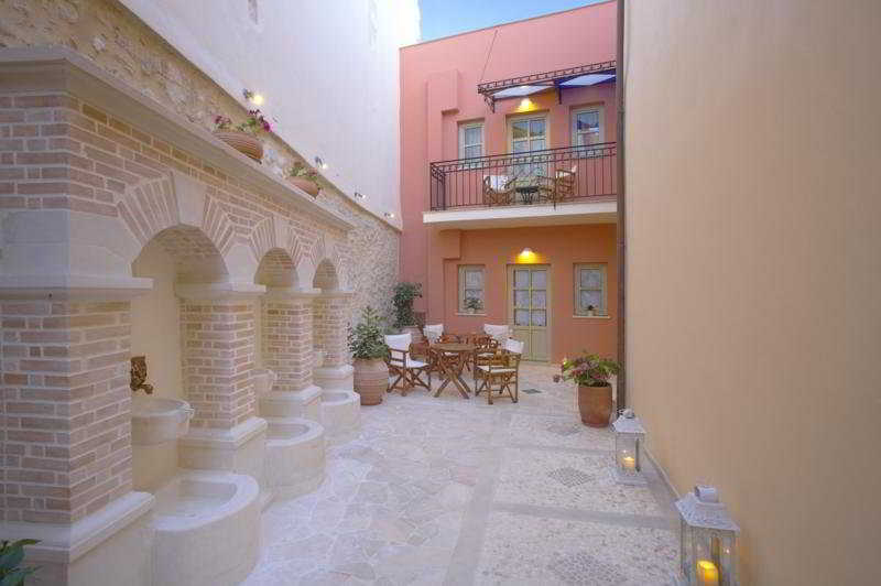 Casa Moazzo Suites and Apartments image 1