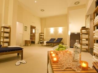 Sports and Entertainment
Sports and Entertainment
di Fleming's Hotel Wien-Westbahnhof