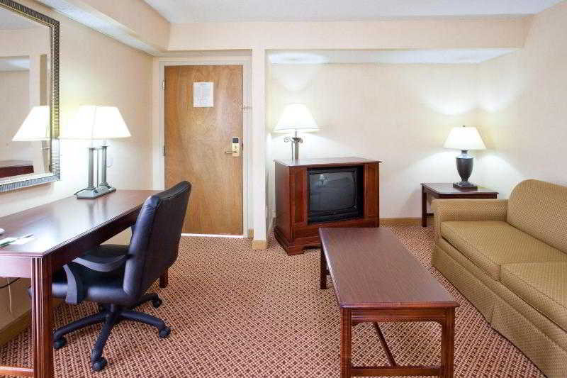 Room
 di The Holiday Inn Grand Montana