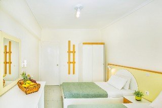 Room
Room
di Port Marina