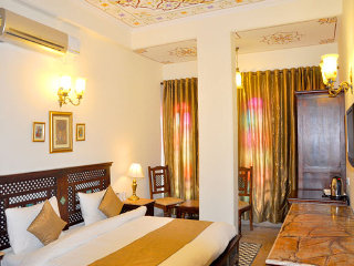 Room
Room
di Rajputana Haveli