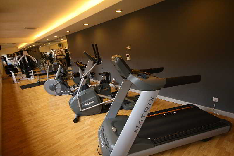 Sports and Entertainment
Sports and Entertainment
di Protea Hotel Courtyard