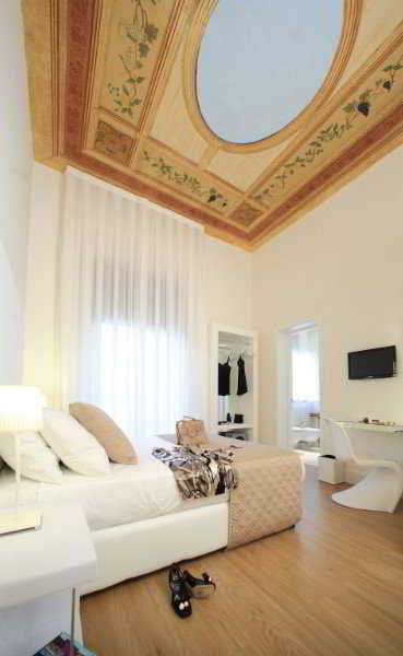Room
Room
di Al Castello Luxury