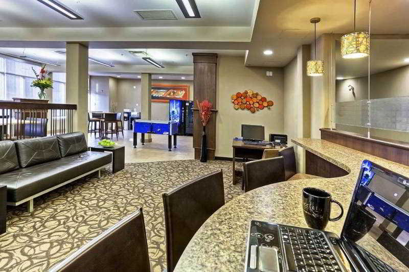 Lobby
 di Acclaim Hotel Calgary Airport