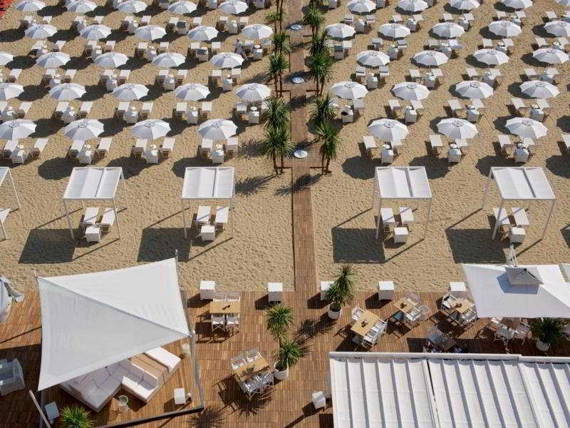 Beach
Beach
di Excelsior Pesaro