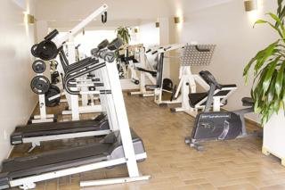 Sports and Entertainment
Sports and Entertainment
di Plaza Inn Economic