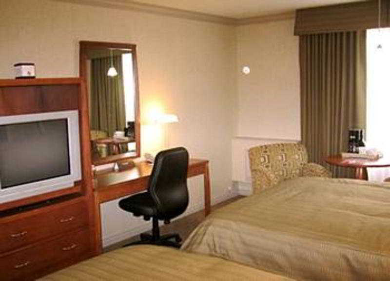 Room
 di Sandman Hotel & Suites Winnipeg Airport