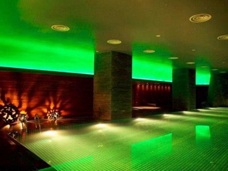 Pool
Pool
di Lotte Hotel Moscow