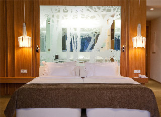 Room
Room
di Onyria Marinha