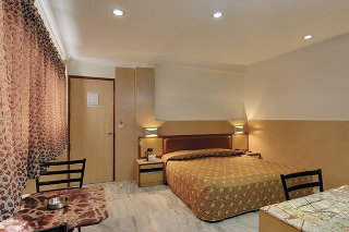 Room
Room
di Amar Yatri Niwas