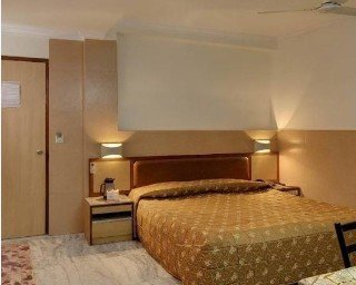 Room
Room
di Amar Yatri Niwas