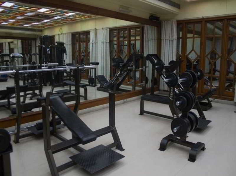 Sports and Entertainment
Sports and Entertainment
di Aurangabad Gymkhana Club