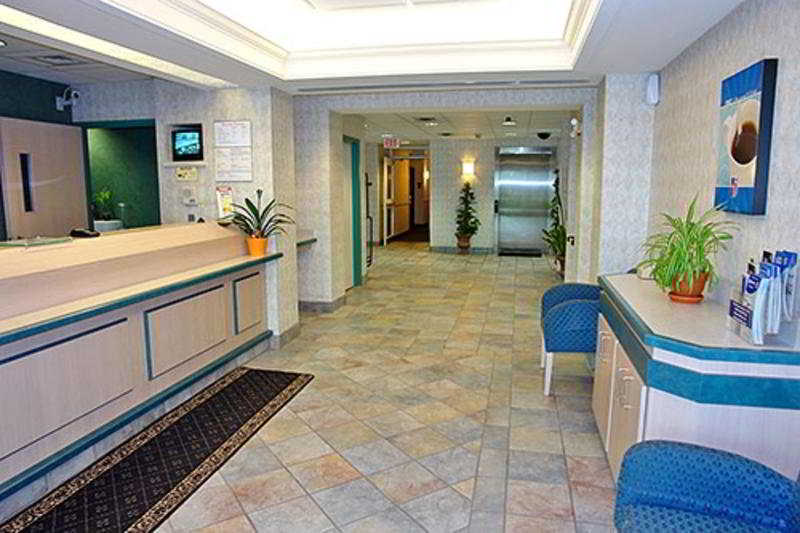 Lobby
 di Motel 6 Toronto-Mississauga
