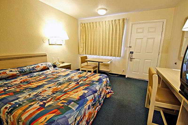 Room
 di Motel 6-Charleston