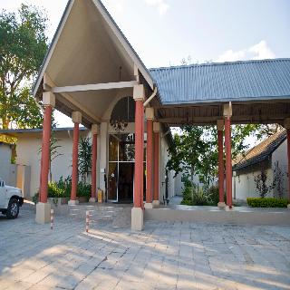 Protea Hotel by Marriott Zambezi River Lodge image 1