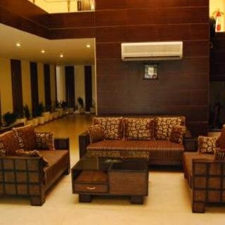 Lobby
Lobby
di Walnut Castle