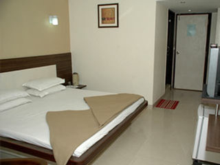 Room
Room
di Savshanti Towers