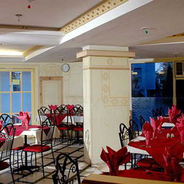 Restaurant
Restaurant
di Siddharth Palace