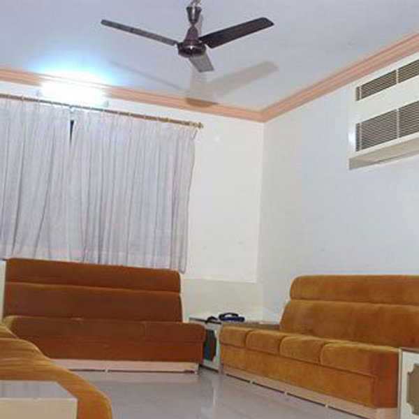 Room
Room
di Siddharth Palace