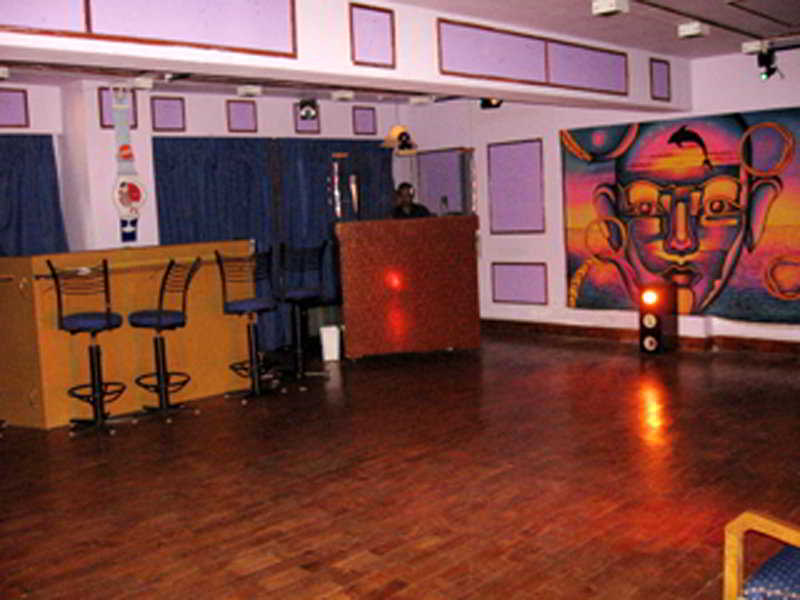 Bar
Bar
di Snowcrest Manor