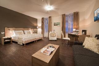 Room
Room
di Grand Hotel Zvon