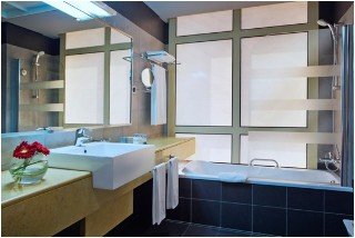 Room
Room
di Time Grand Plaza