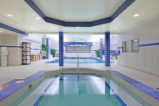 Pool
 di Crowne Plaza Fredericton Lord Beaverbrook