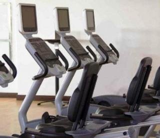 Sports and Entertainment
Sports and Entertainment
di Gloria Hotel Media City