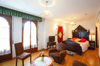 Room
Room
di Merindad de Olite